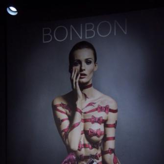 ߶ʱװֳ:Viktor&Rolf 2014߼ƷŮʿˮBonBon