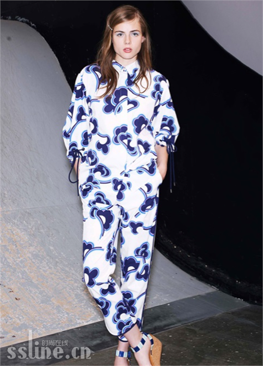 Chloè 2015ϵ