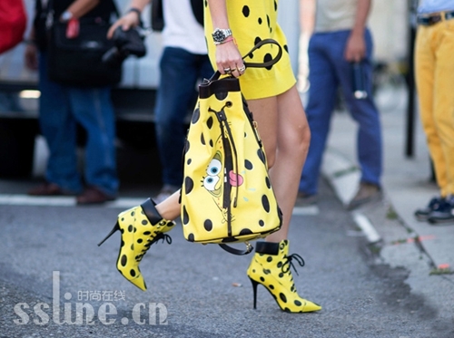 Moschino ౦ѥ