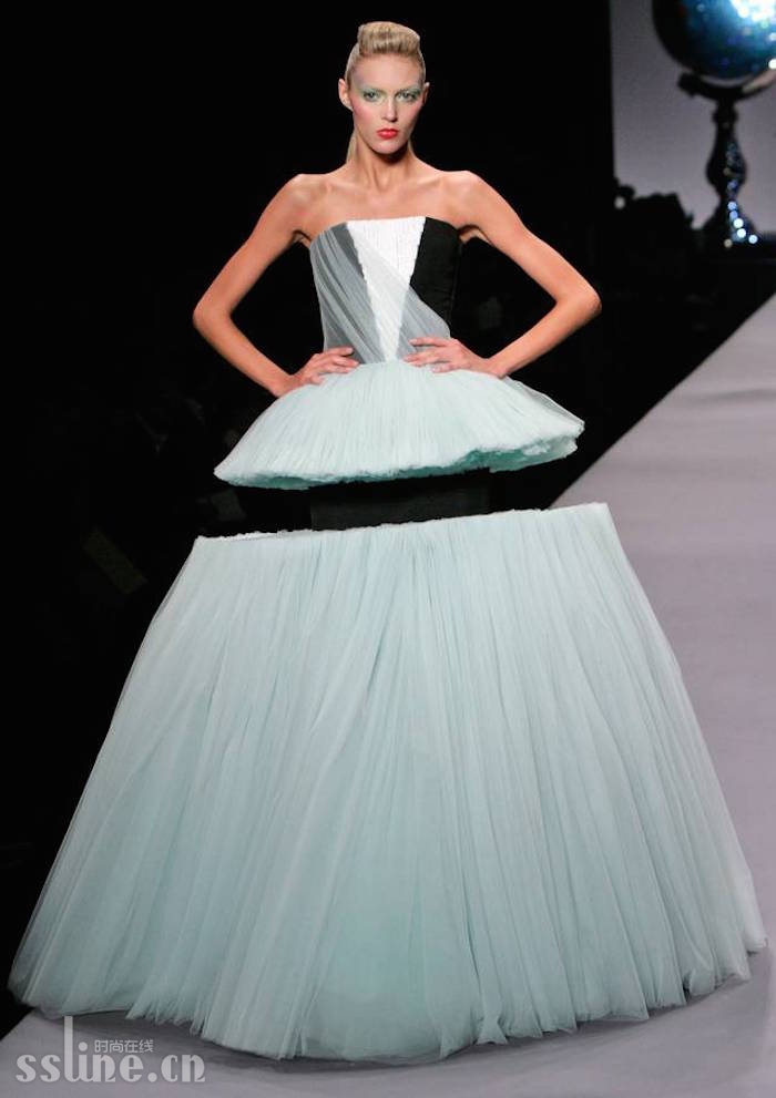 Viktor & Rolf Spring:summer 2010 ready to wear 