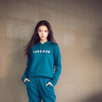 ڡʳCALVIN KLEIN˶ϵ̫