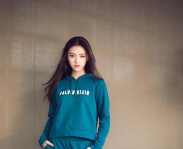 ڡʳCALVIN KLEIN˶ϵ̫