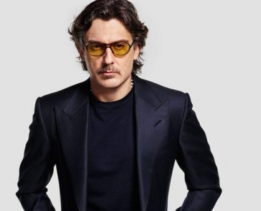 Stuart WeitzmanʦΪ ְһ